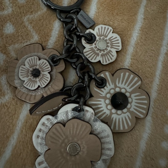 Authentic Coach tea rose bag charm - Picture 3 of 3